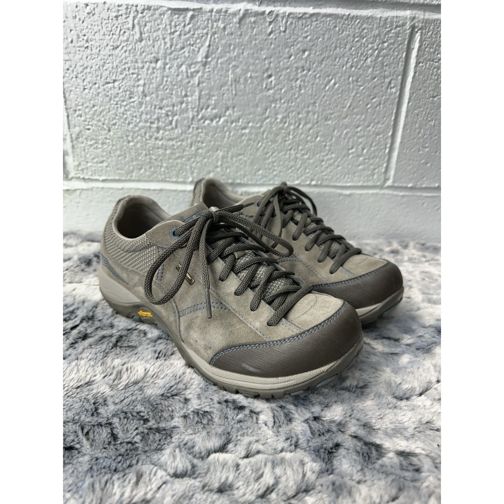 Dansko Paisley Hiking Sneakers Taupe Waterproof Vibram / Women’s 8